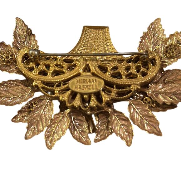 Miriam Haskell signed Vintage Brooch Gold Floral Basket Pin with Detailing - Picture 6 of 11